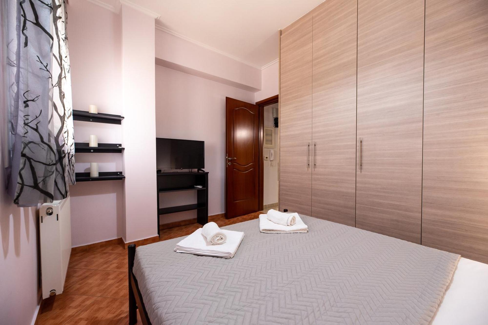 Sea And Airport Apartman Ártemida Kültér fotó